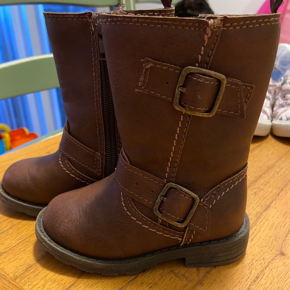 Brown baby girl size 5 Carter’s boots